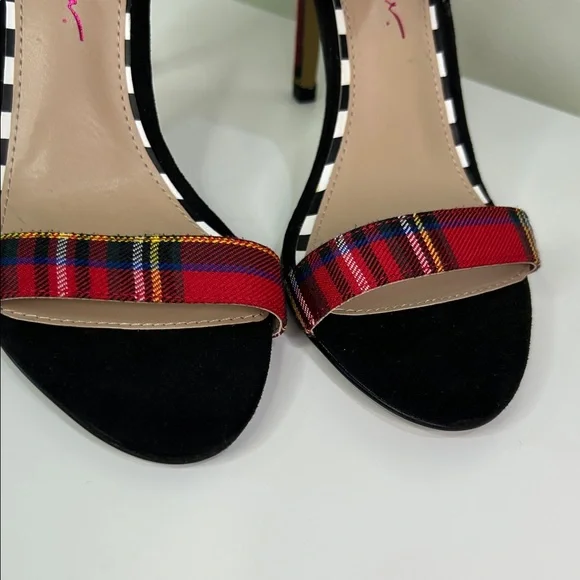 NWOT Betsey Johnson “Rarity” Plaid Bow Heels – 8M - Picture 3 of 10